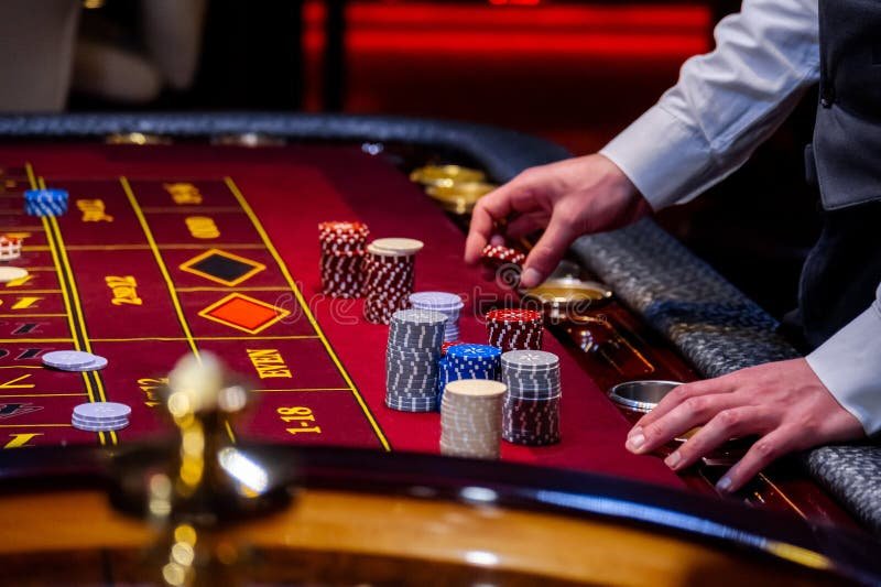 Papan taruhan roulette dengan statistik permainan
